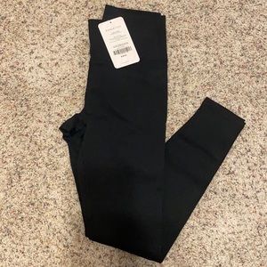 NWT Fabletics High-Waisted Powerhold Leggings